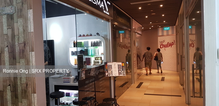 East Village (D16), Retail #329907441